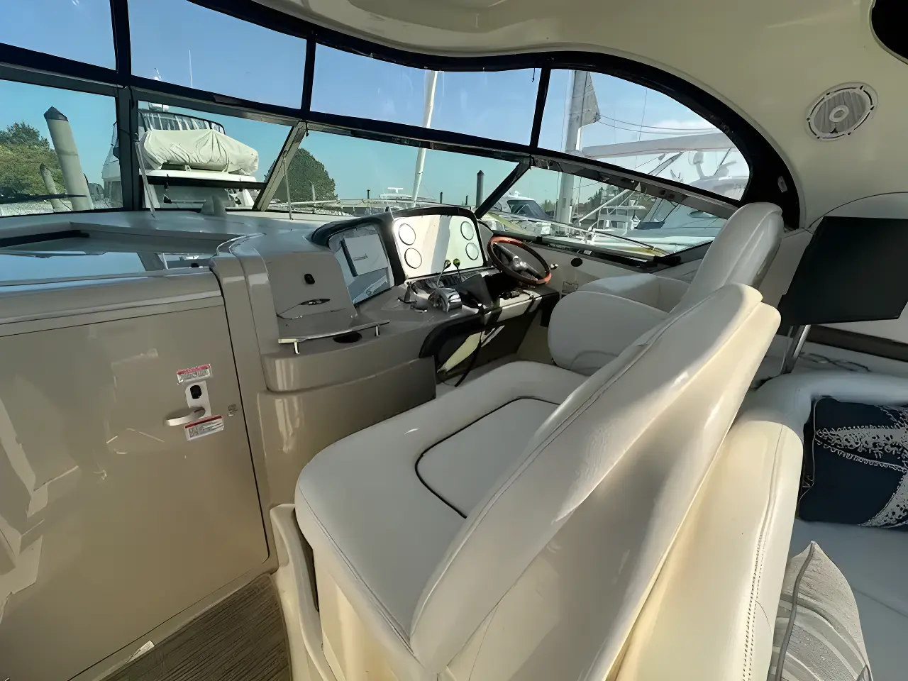 Thumbnail von Sea Ray 380 Sundancer