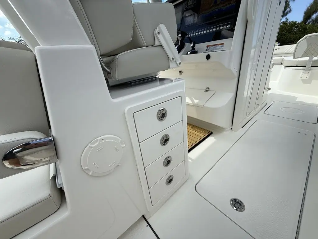 Thumbnail von World Cat 325 CC