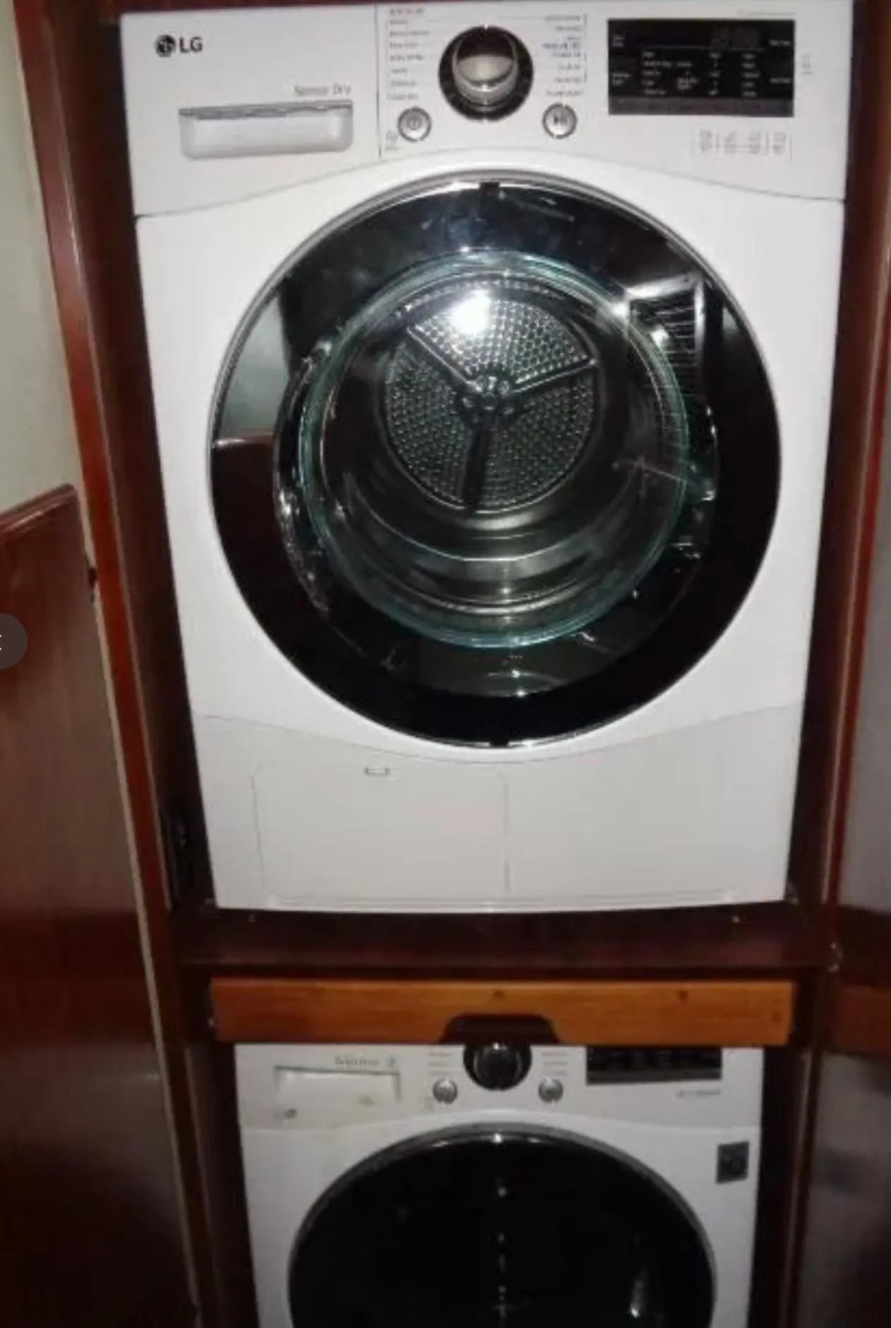 Thumbnail von Hatteras 67 Cockpit Motor Yacht