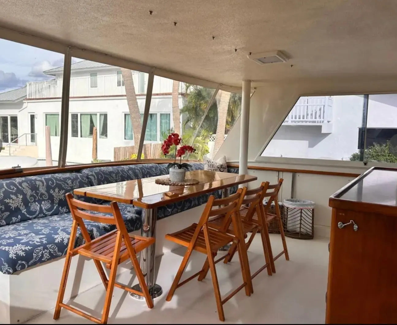 Thumbnail von Hatteras 67 Cockpit Motor Yacht