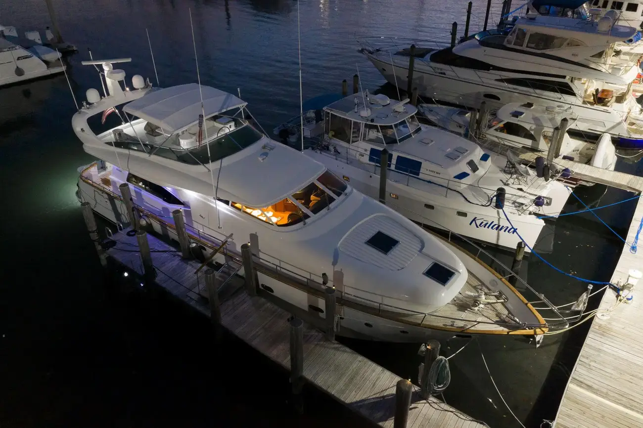 Thumbnail von Maiora Fipa 70' Flybridge