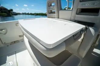 Thumbnail von Boston Whaler 330 Outrage