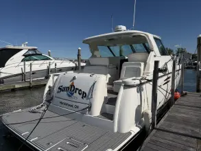 Thumbnail von Tiara Yachts 3600 Sovran