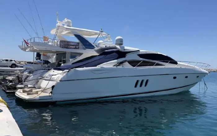 Sunseeker Predator 72 SWAN