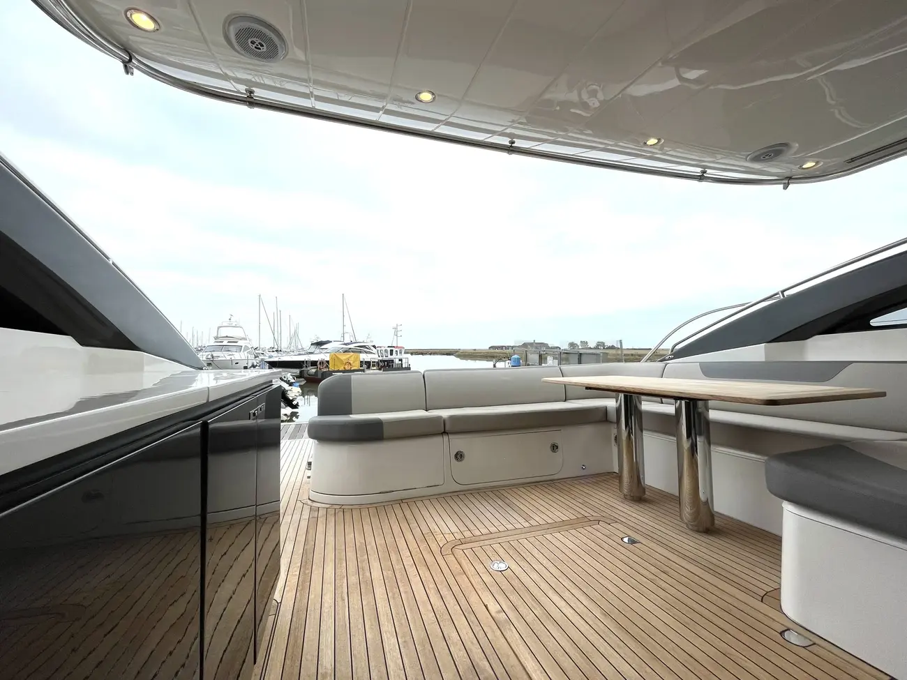 Thumbnail von Princess V62 S