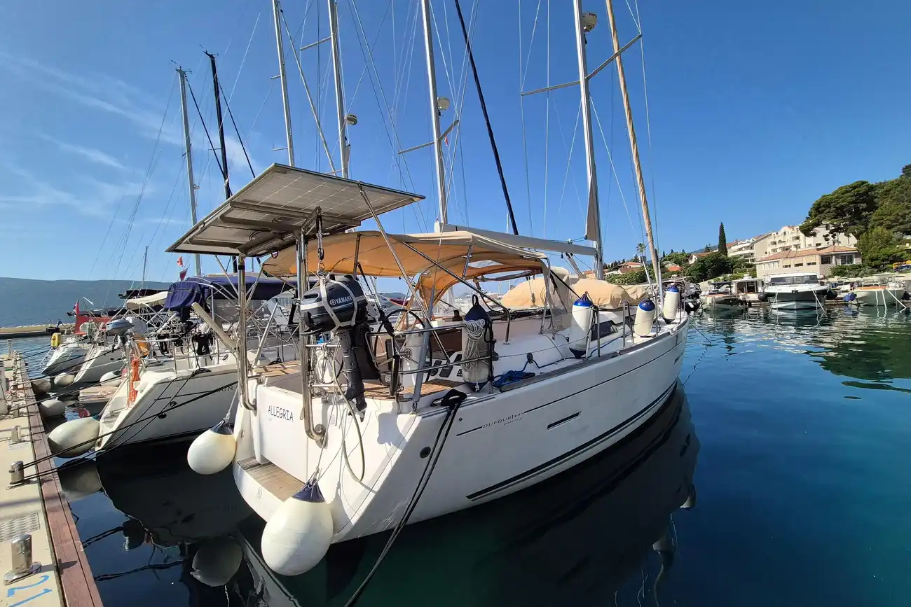 Thumbnail von Dufour 445 Grand Large