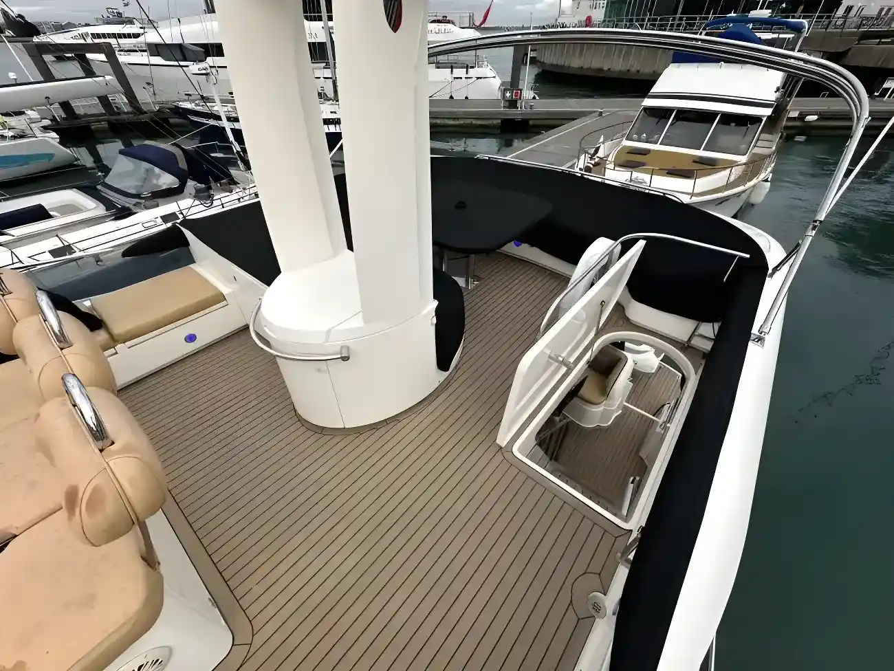 Thumbnail von Fairline Squadron 58