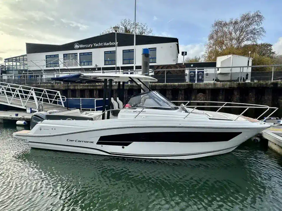 Jeanneau Cap Camarat 9.0 WA S2 Joystick Control &amp; as new condition