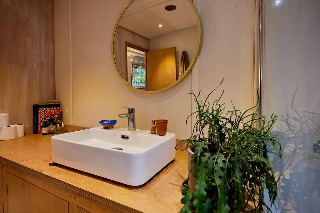 Thumbnail von Monica Mabel