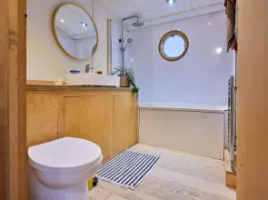 Thumbnail von Monica Mabel