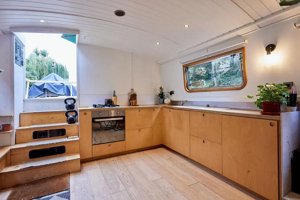 Thumbnail von Monica Mabel