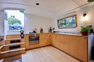 Thumbnail von Monica Mabel