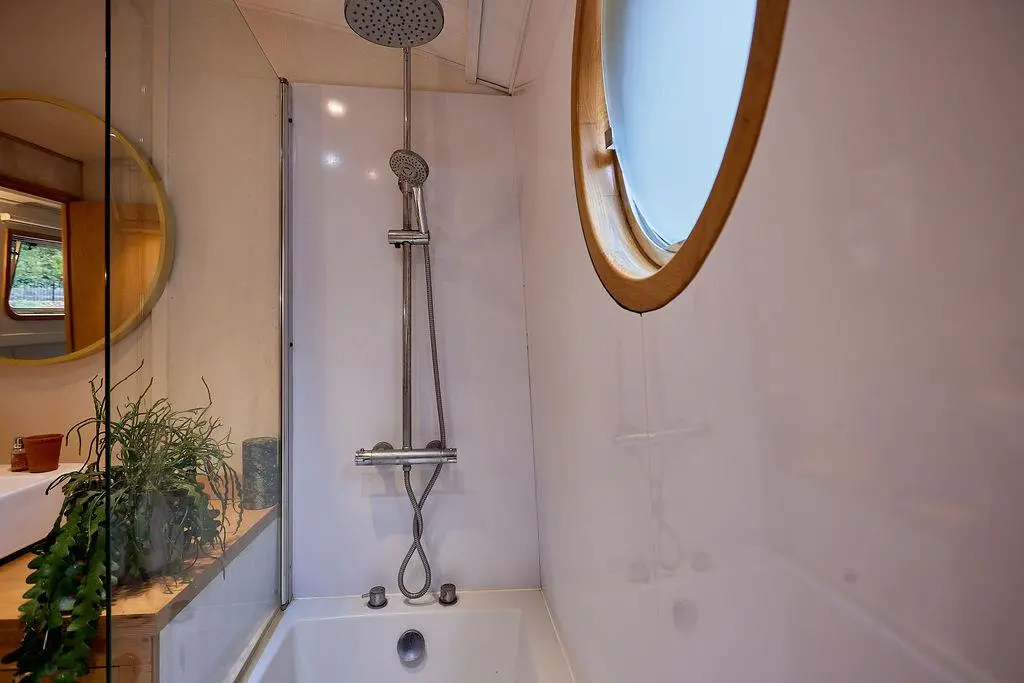 Thumbnail von Monica Mabel