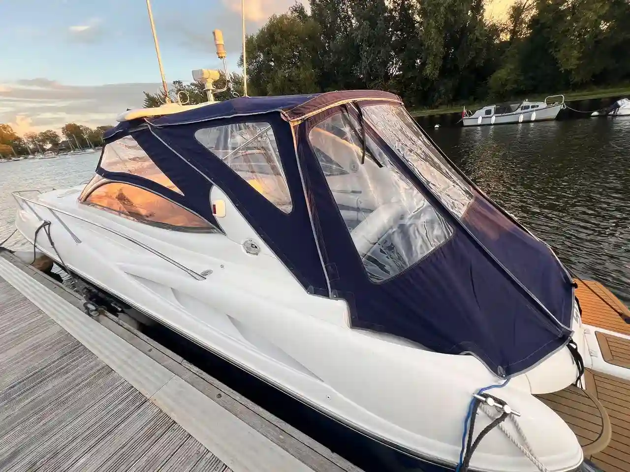 Thumbnail von Sunseeker Superhawk 34 SHIVER