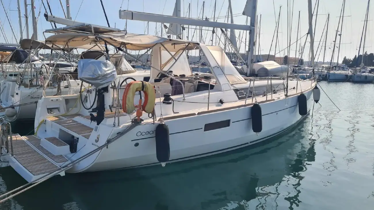 Beneteau Oceanis 41 06-00676