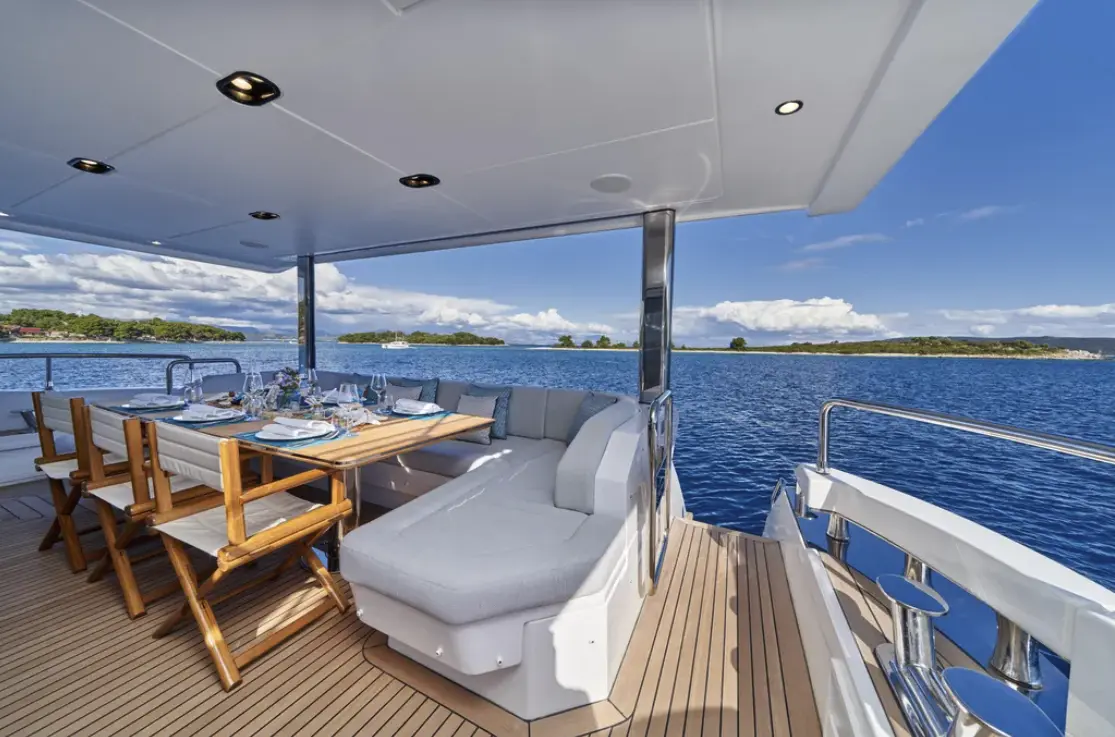 Thumbnail von Azimut Grande 27M Aluminia Too