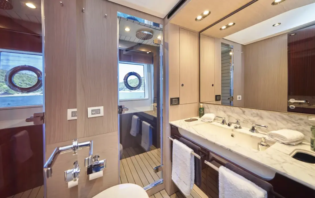 Thumbnail von Azimut Grande 27M Aluminia Too