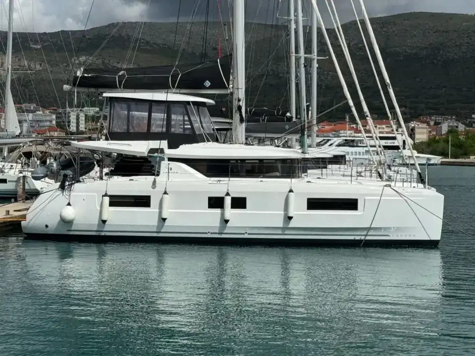 Lagoon 46