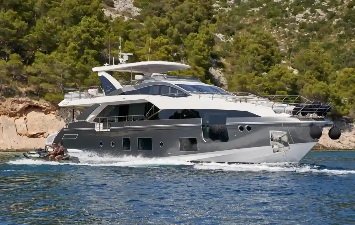Azimut Grande 27M