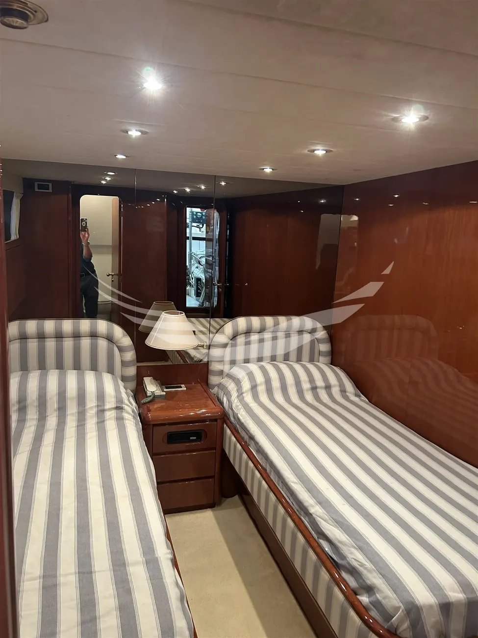 Thumbnail von Falcon 82 S