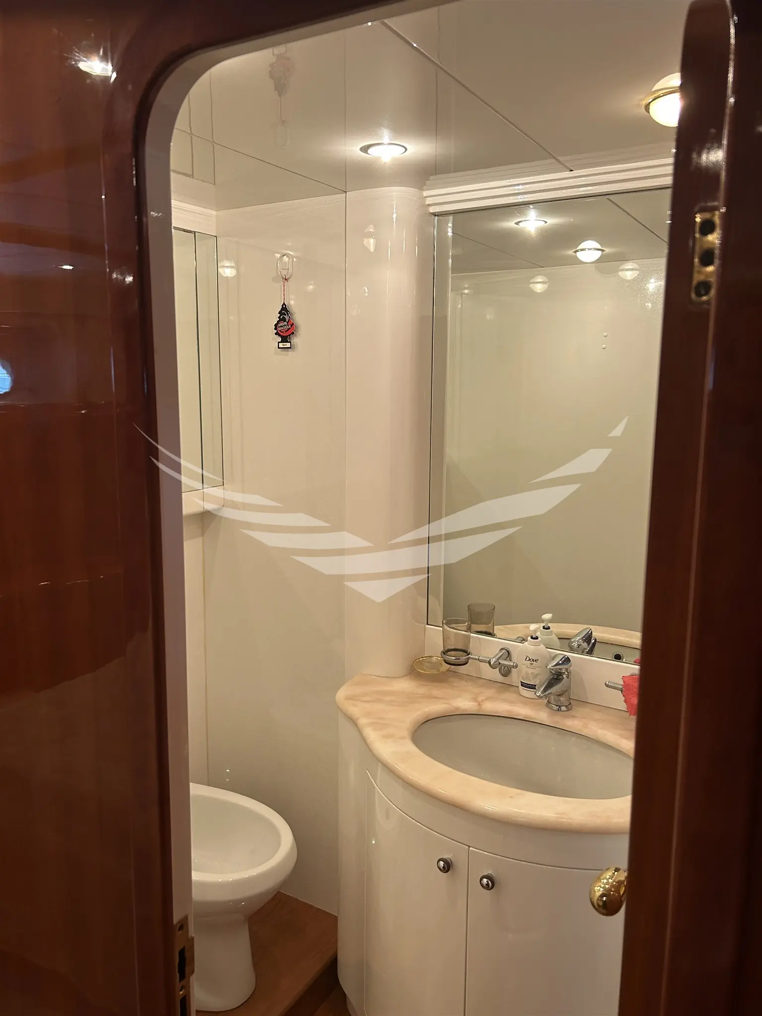 Thumbnail von Falcon 82 S