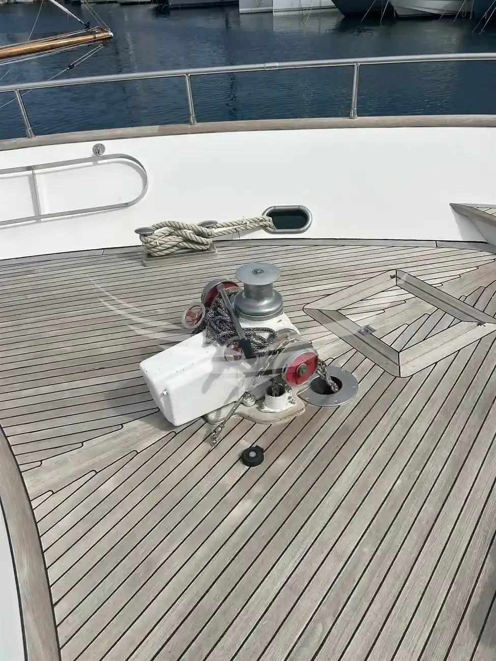 Thumbnail von Falcon 82 S