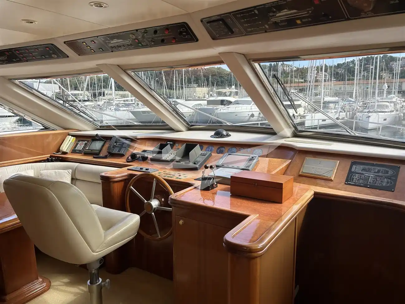 Thumbnail von Falcon 82 S