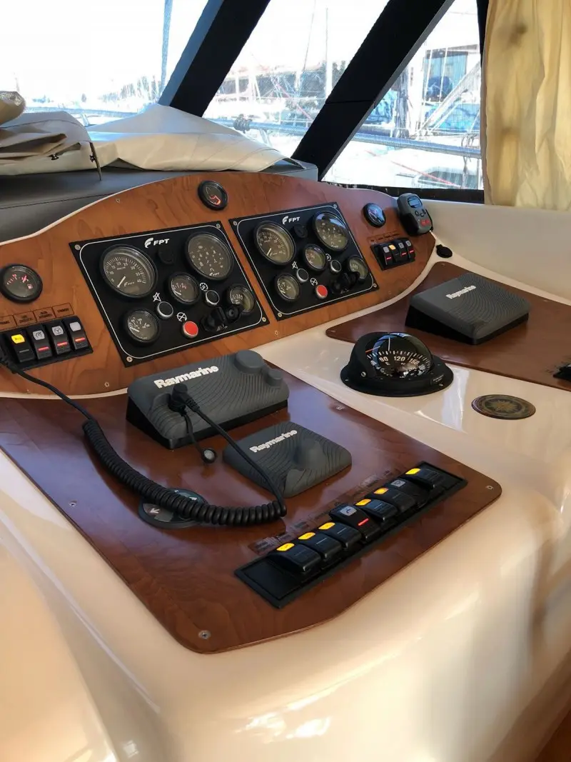 Thumbnail von Cantieri di LIVORNO Space 36 Fly