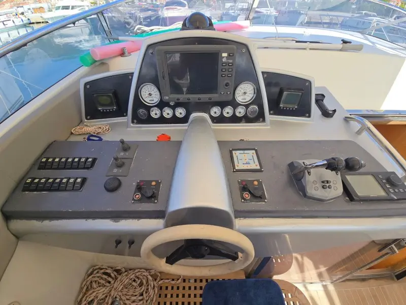 Thumbnail von Cgm Costruzioni Nautiche Cherokee 51