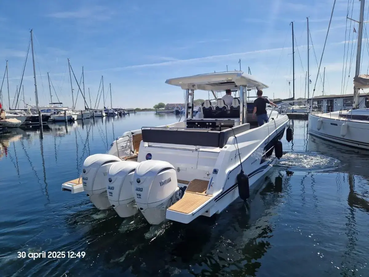 Thumbnail von Jeanneau Cap Camarat 12.5 WA Jeanneau Cap Camarat 12.5-WA