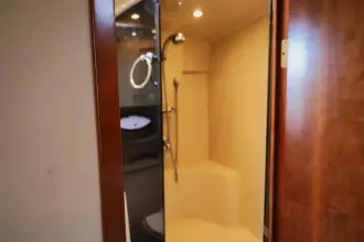 Thumbnail von Cruisers Yachts 370 Express