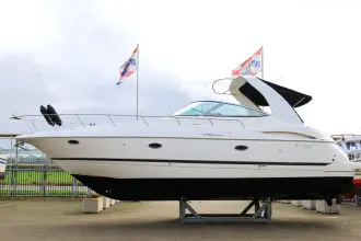 Thumbnail von Cruisers Yachts 370 Express