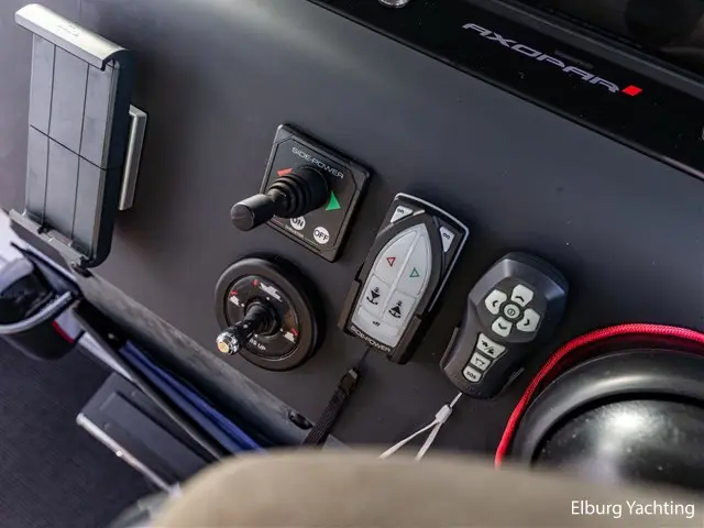 Thumbnail von Axopar 37 XC Cross Cabin