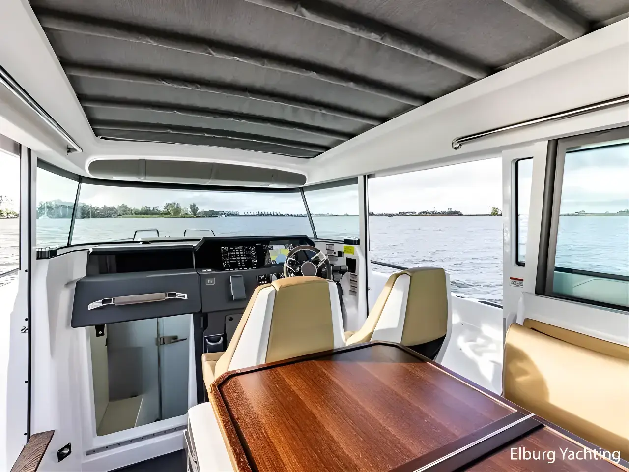 Thumbnail von Axopar 37 XC Cross Cabin