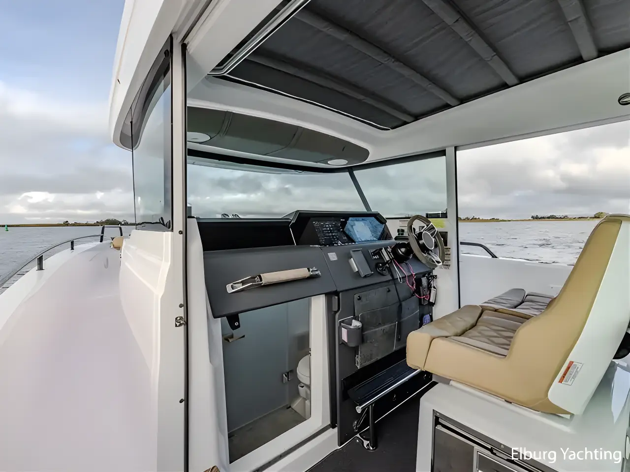 Thumbnail von Axopar 37 XC Cross Cabin