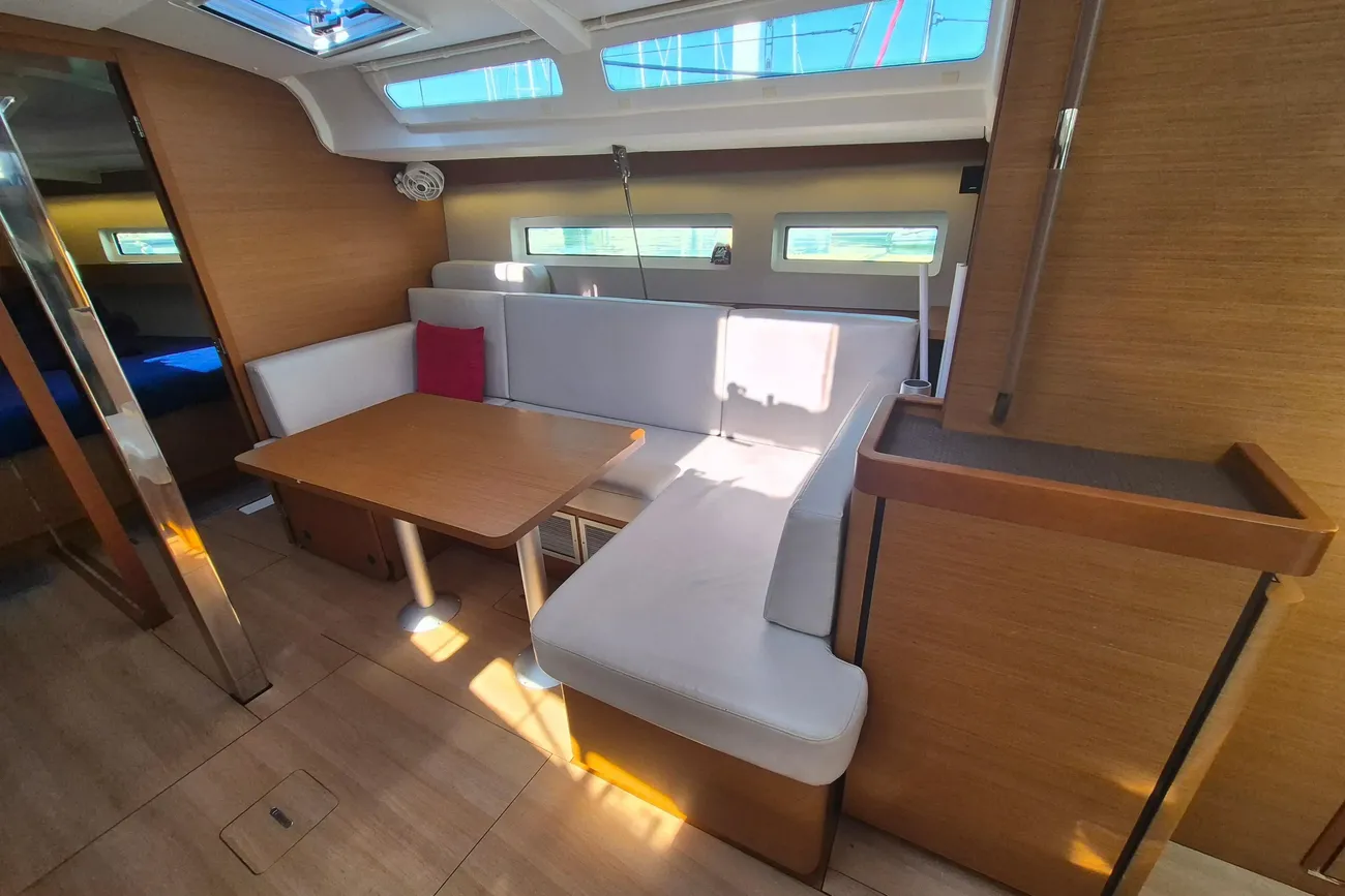 Thumbnail von Jeanneau Sun Odyssey 440 EVELYN ROSE