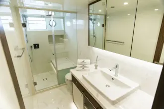 Thumbnail von Johnson 70 70' Johnson Skylounge 2026