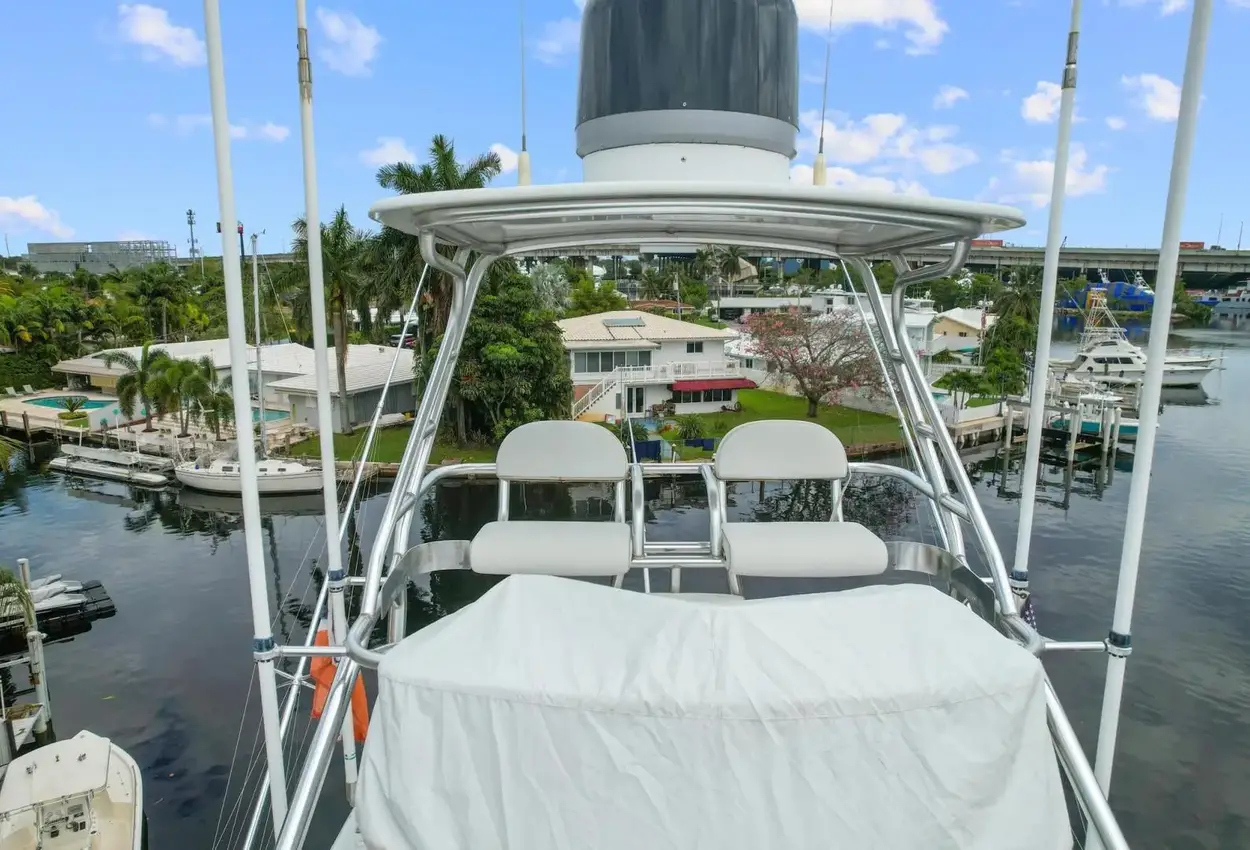 Thumbnail von Hatteras 82 Convertible BELLISSIMA