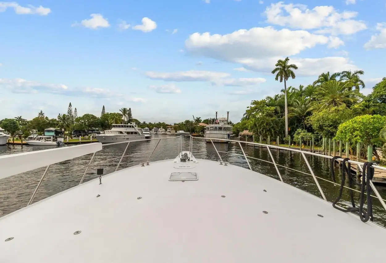 Thumbnail von Hatteras 82 Convertible BELLISSIMA