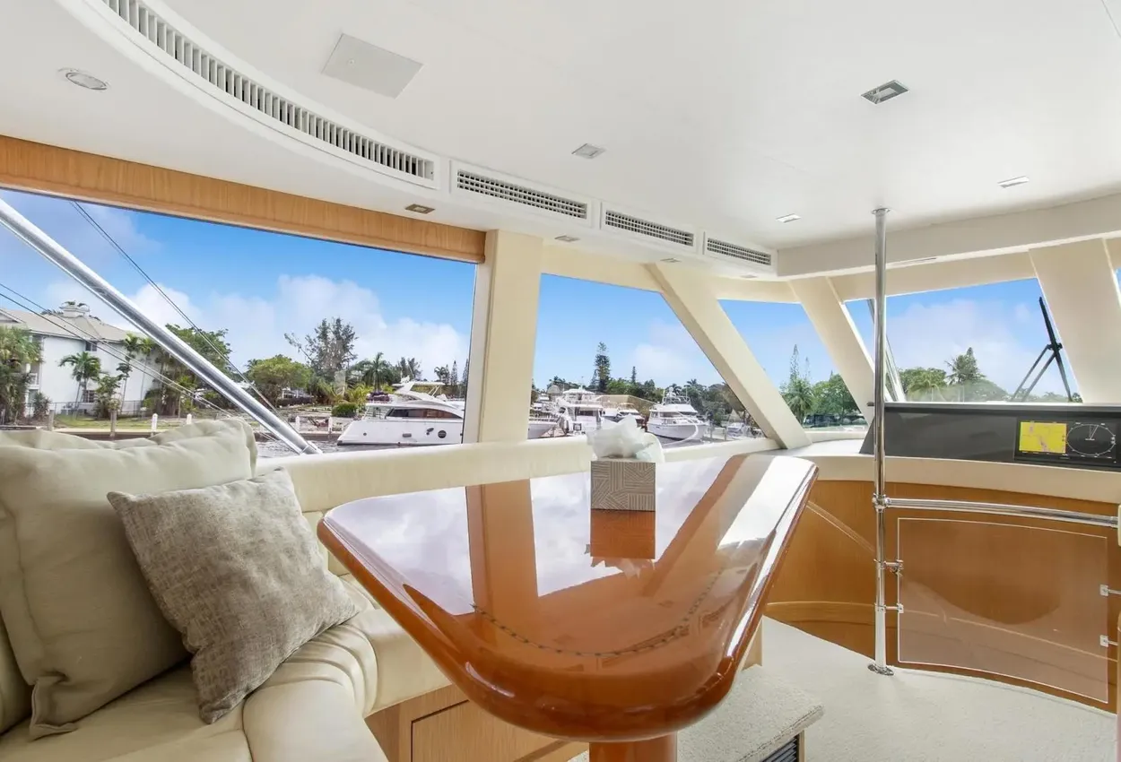 Thumbnail von Hatteras 82 Convertible BELLISSIMA