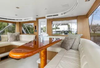 Thumbnail von Hatteras 82 Convertible BELLISSIMA