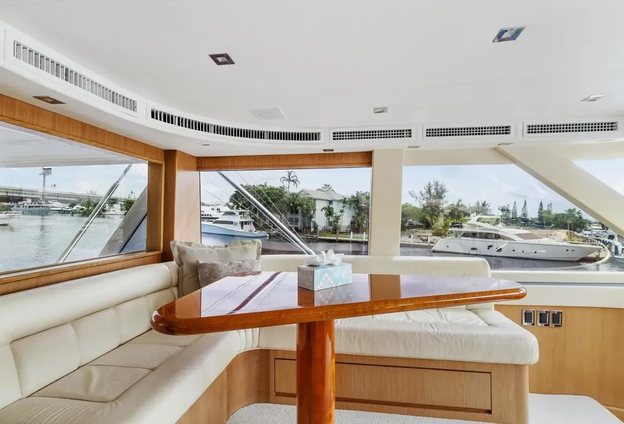 Thumbnail von Hatteras 82 Convertible BELLISSIMA