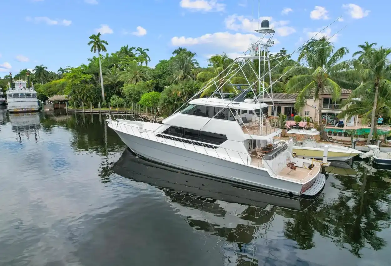 Thumbnail von Hatteras 82 Convertible BELLISSIMA