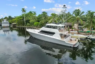 Thumbnail von Hatteras 82 Convertible BELLISSIMA