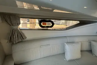 Thumbnail von Sea Ray 320 Sundancer Outboard