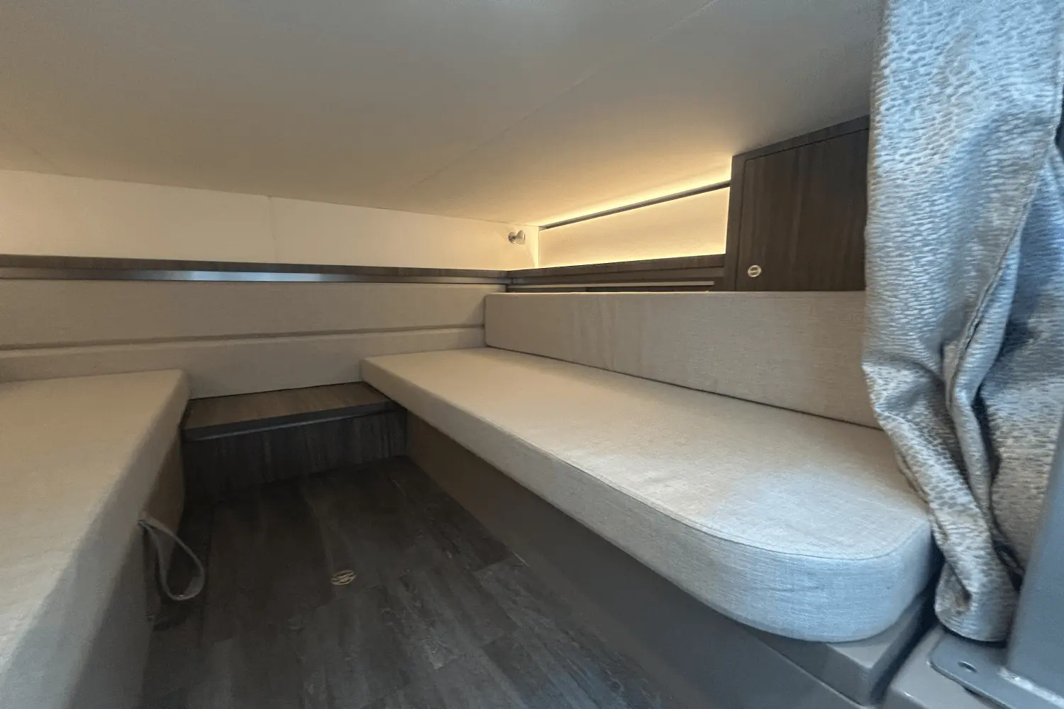 Thumbnail von Sea Ray 320 Sundancer Outboard