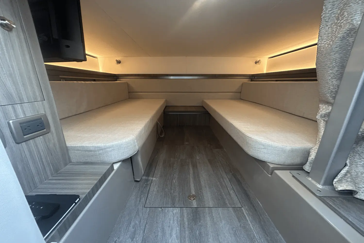 Thumbnail von Sea Ray 320 Sundancer Outboard