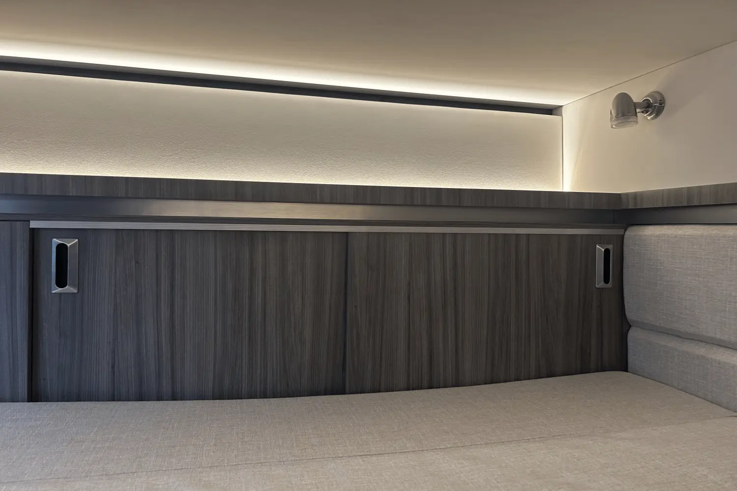 Thumbnail von Sea Ray 320 Sundancer Outboard