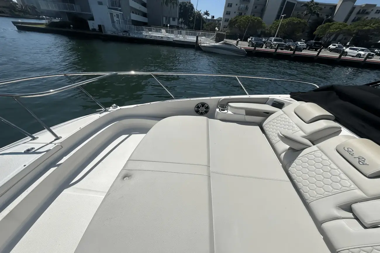 Thumbnail von Sea Ray 320 Sundancer Outboard