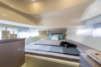 Thumbnail von Invictus 240 FX